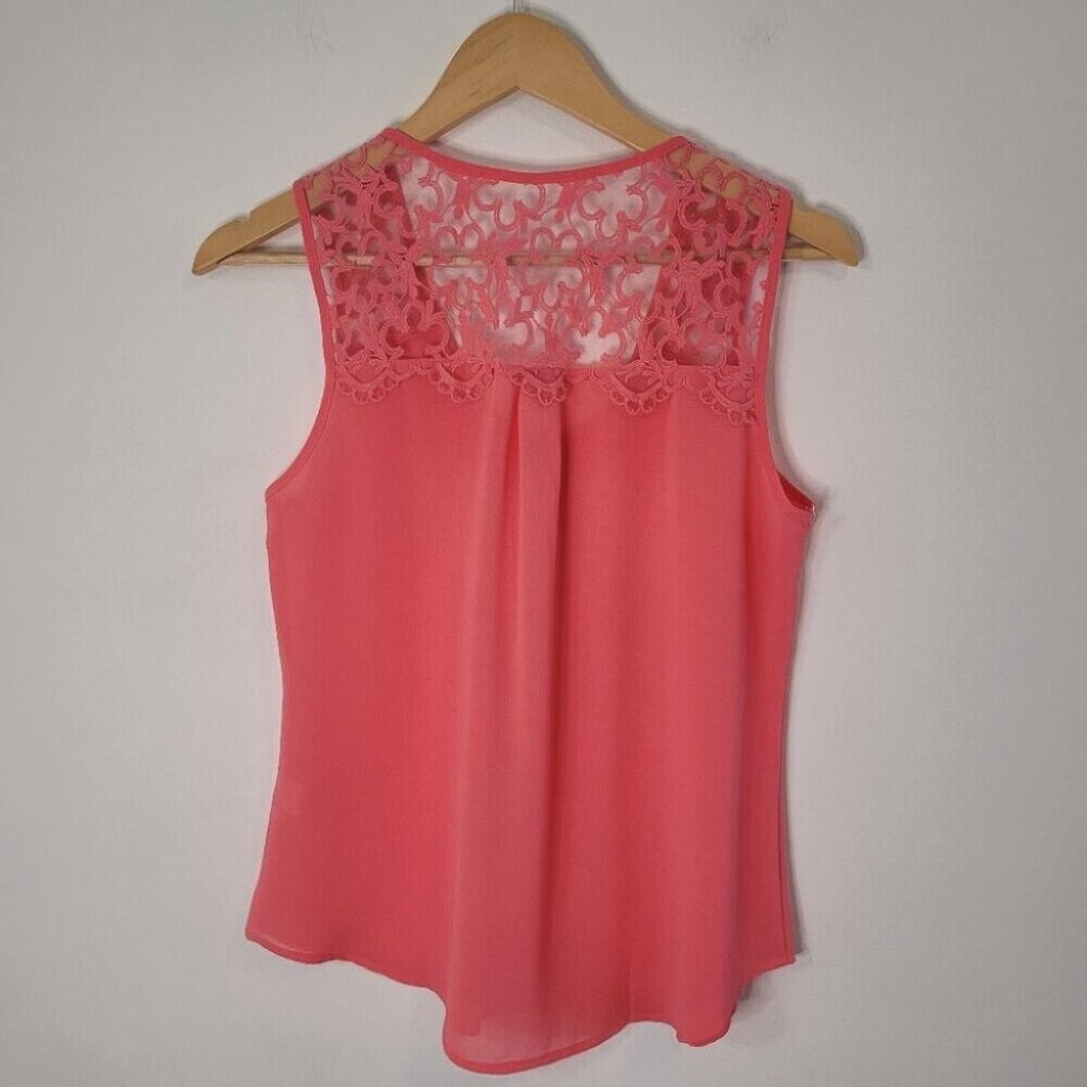💘MINE Coral Lace Shoulder Lightweight Sleeveless Blouse Size Medium - Picture 5 of 9